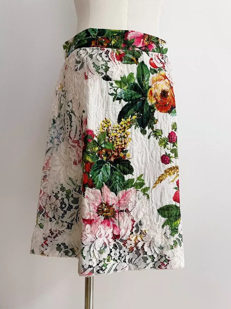Dolce & Gabbana Dolce & Gabbana Floral lace skirt 2504-Nextarrow Size 37" - 1 Thumbnail