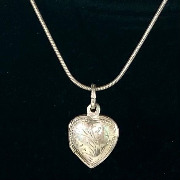 Sterling Silver IB Beautiful Dainty Heart Locket Necklace Grailed