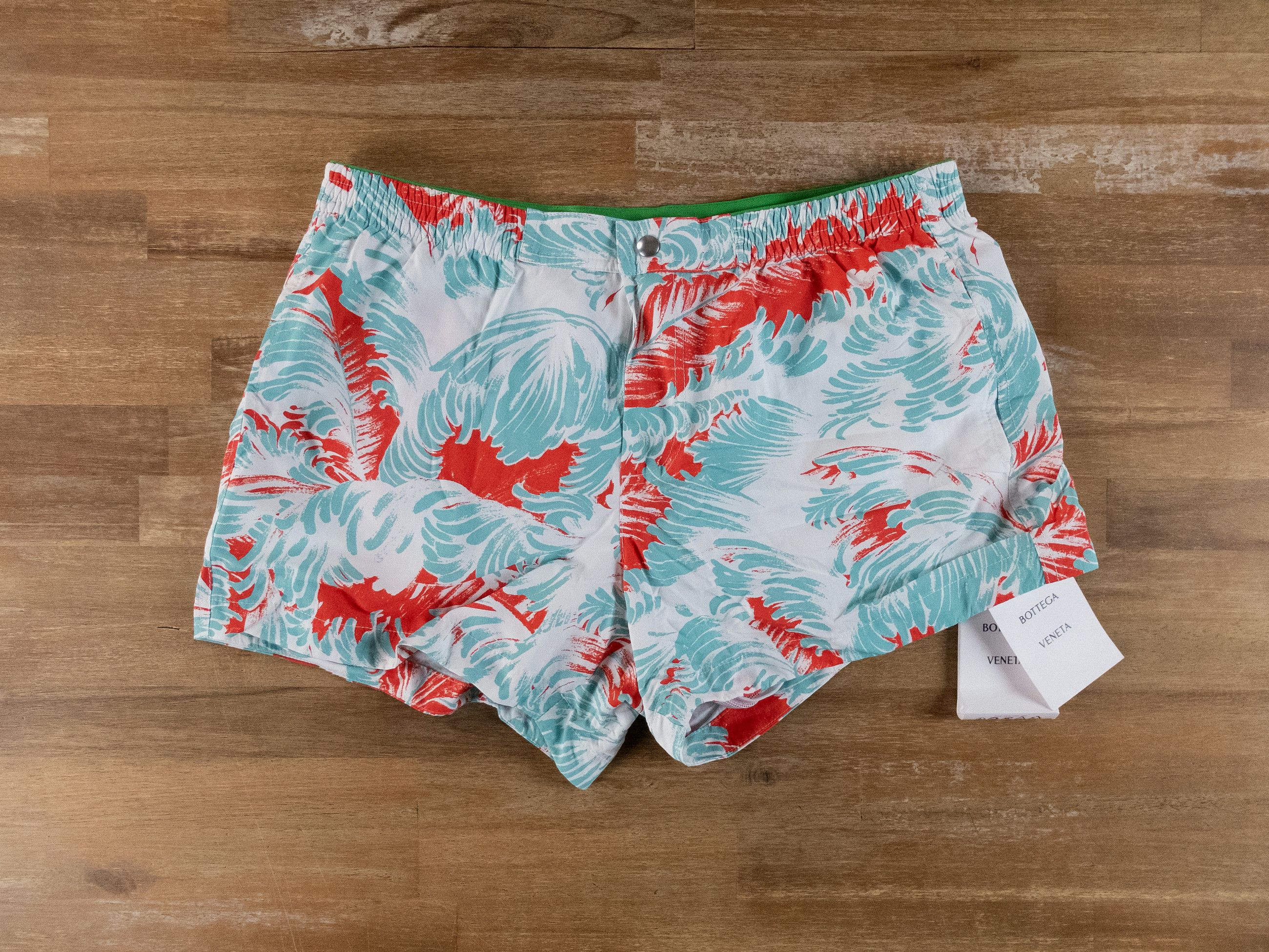 Bottega Veneta BOTTEGA VENETA white feather print nylon swim shorts Medium Size US 32 / EU 48 - 1 Thumbnail