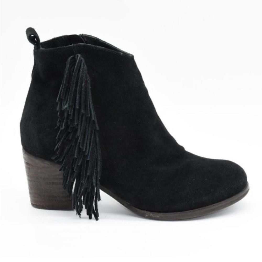 Designer Matisse l NWOT Cloey Fringe Black Suede Bootie 6 Size US 6 / IT 36 - 7 Thumbnail