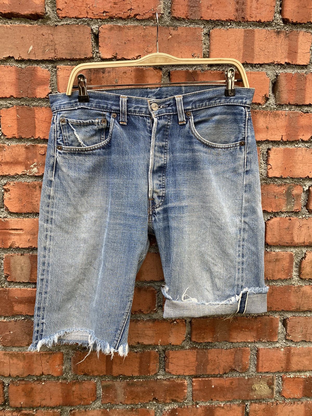 Levi's × Levi's Vintage Clothing × Vintage size 33x11 vintage levi's 501 redline big E cut off USA Size US 33 - 1 Thumbnail