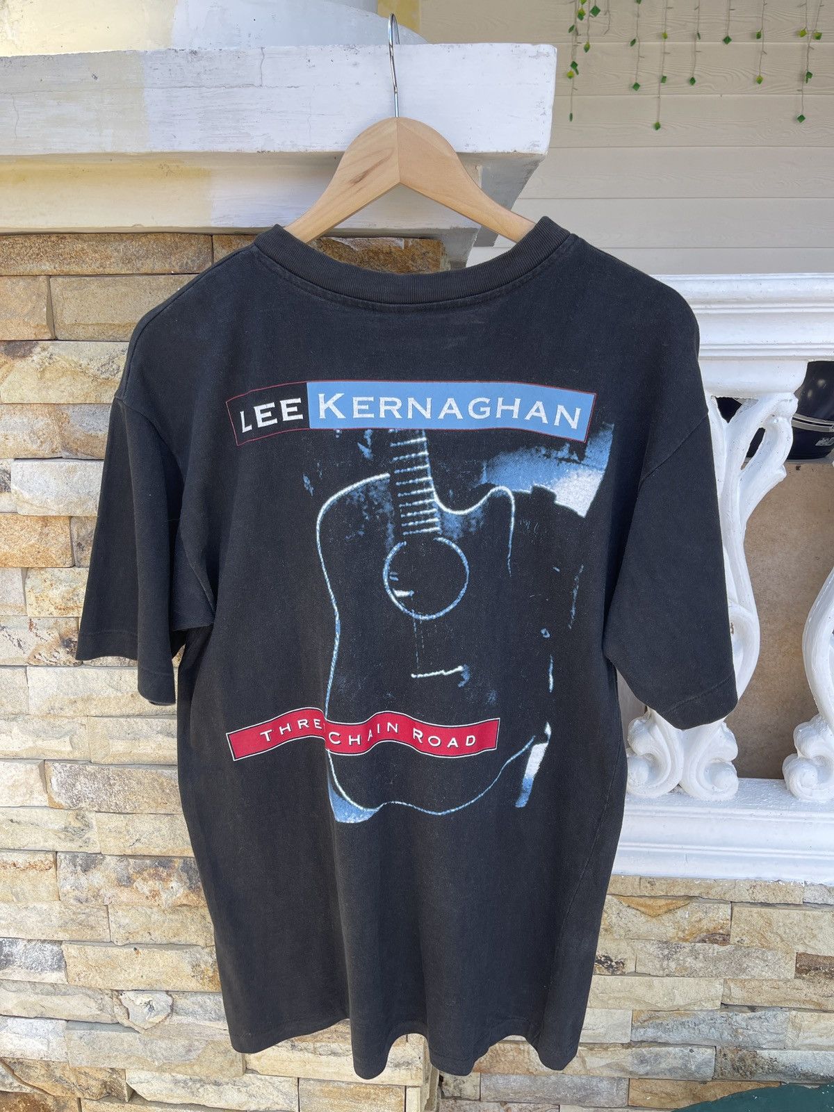 Band Tees Rare🔥Vtg90s LEE KERNAGHAN Three Chain Road T Shirt Size US L / EU 52-54 / 3 - 2 Thumbnail