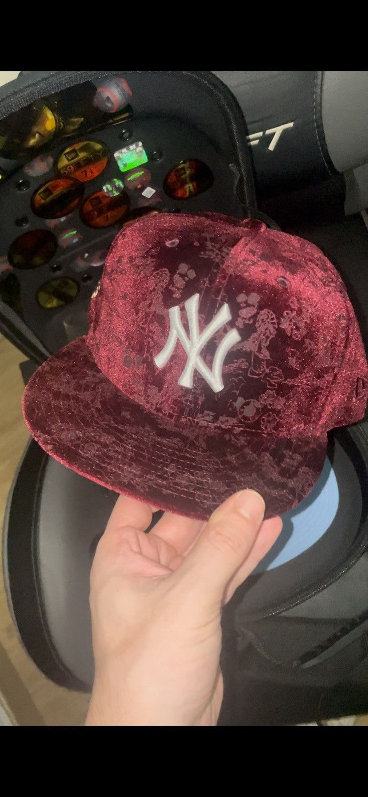 Hat Club × New Era SAKURA PACK NY YANKEES RED VELVET SIZE 8 Size 46 - 1 Thumbnail