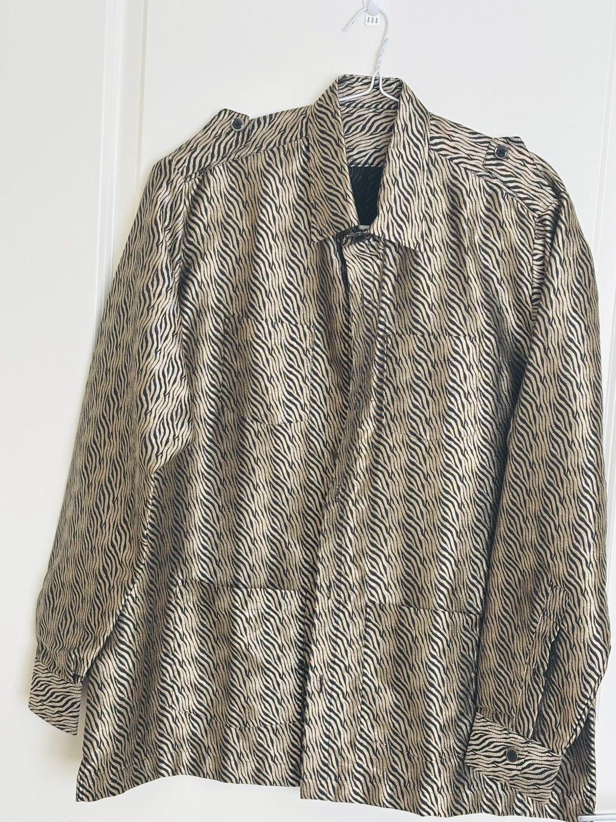 Designer Pure silk Black & Gold Unisex Jacket with Zebra pattern Size US L / EU 52-54 / 3 - 5 Thumbnail