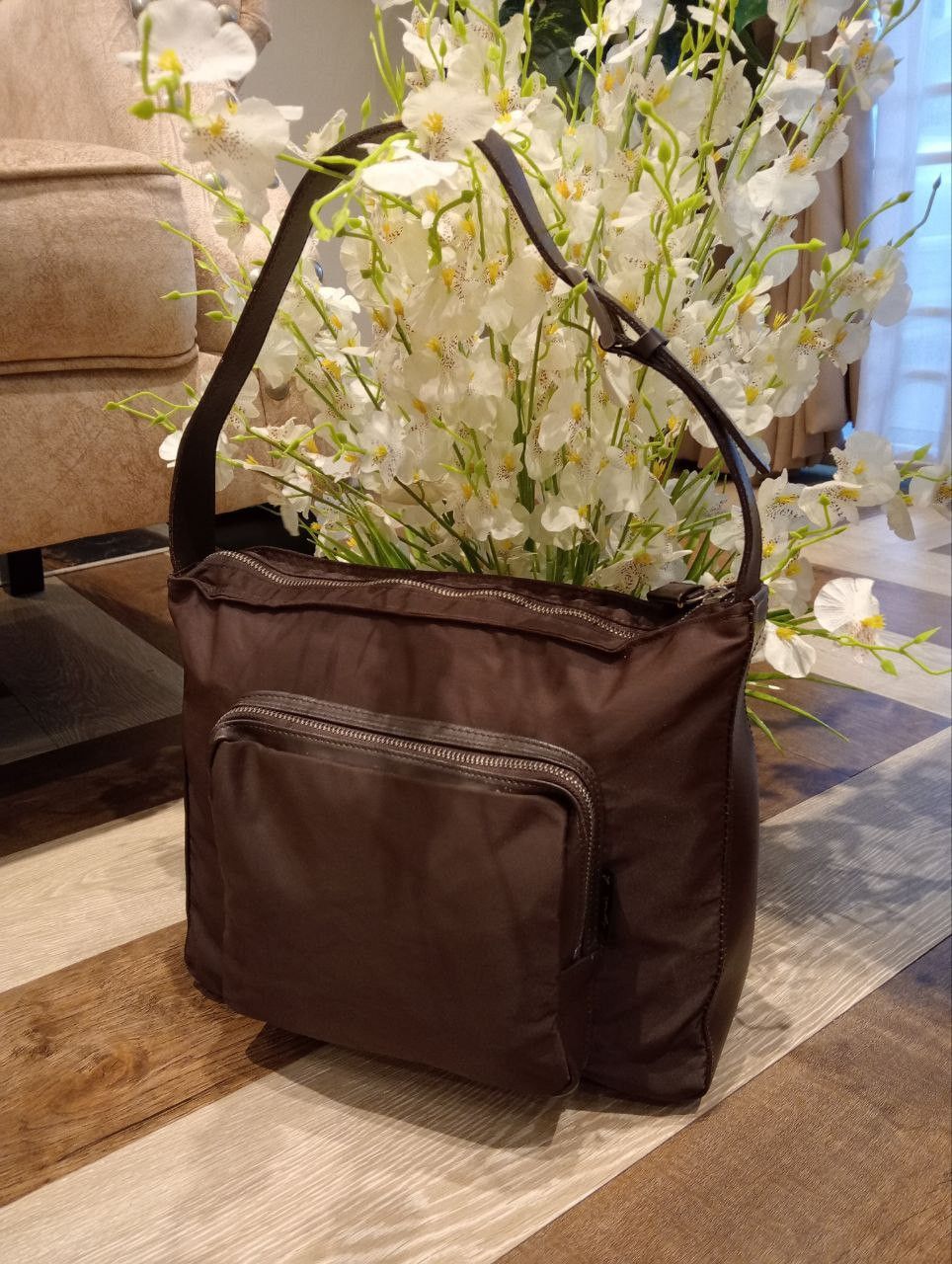 AGNES B. ADJUSTABLE STRAP SHOULDER BAG - CLASSIC DESIGN