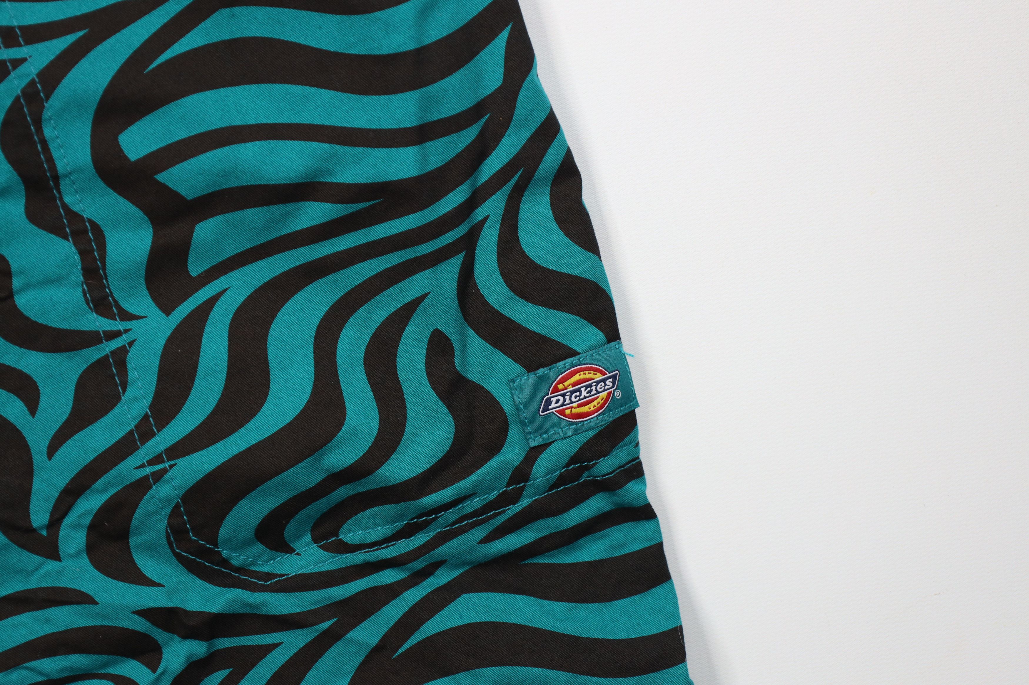 Dickies Deadstock Vintage Y2K Dickies Knee Zebra Stripe Shorts Teal Size US 34 / EU 50 - 5 Thumbnail