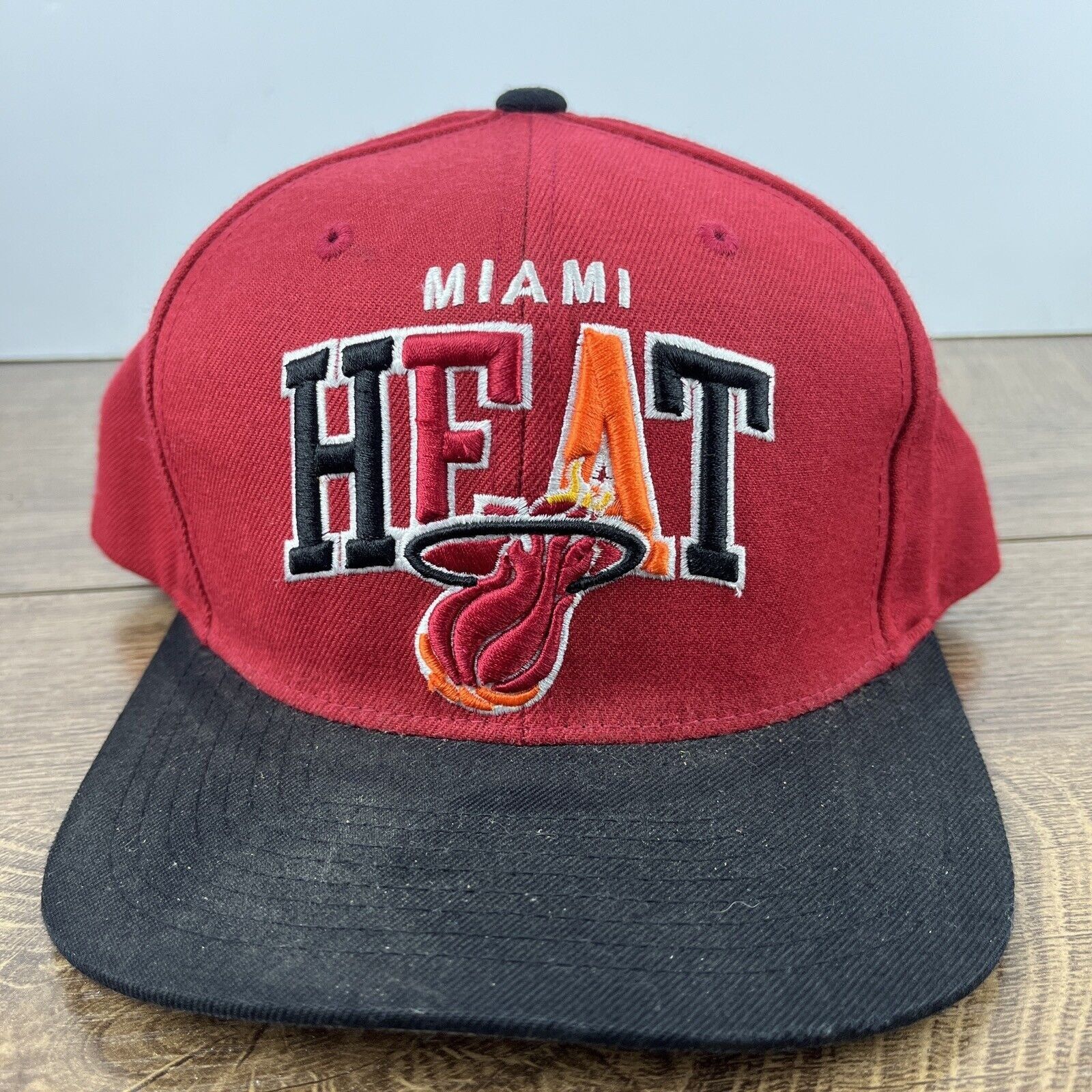 Mitchell & Ness Miami Heat Hat Mitchell & Ness Miami Red Hat Adjustable Adul Size ONE SIZE - 3 Thumbnail