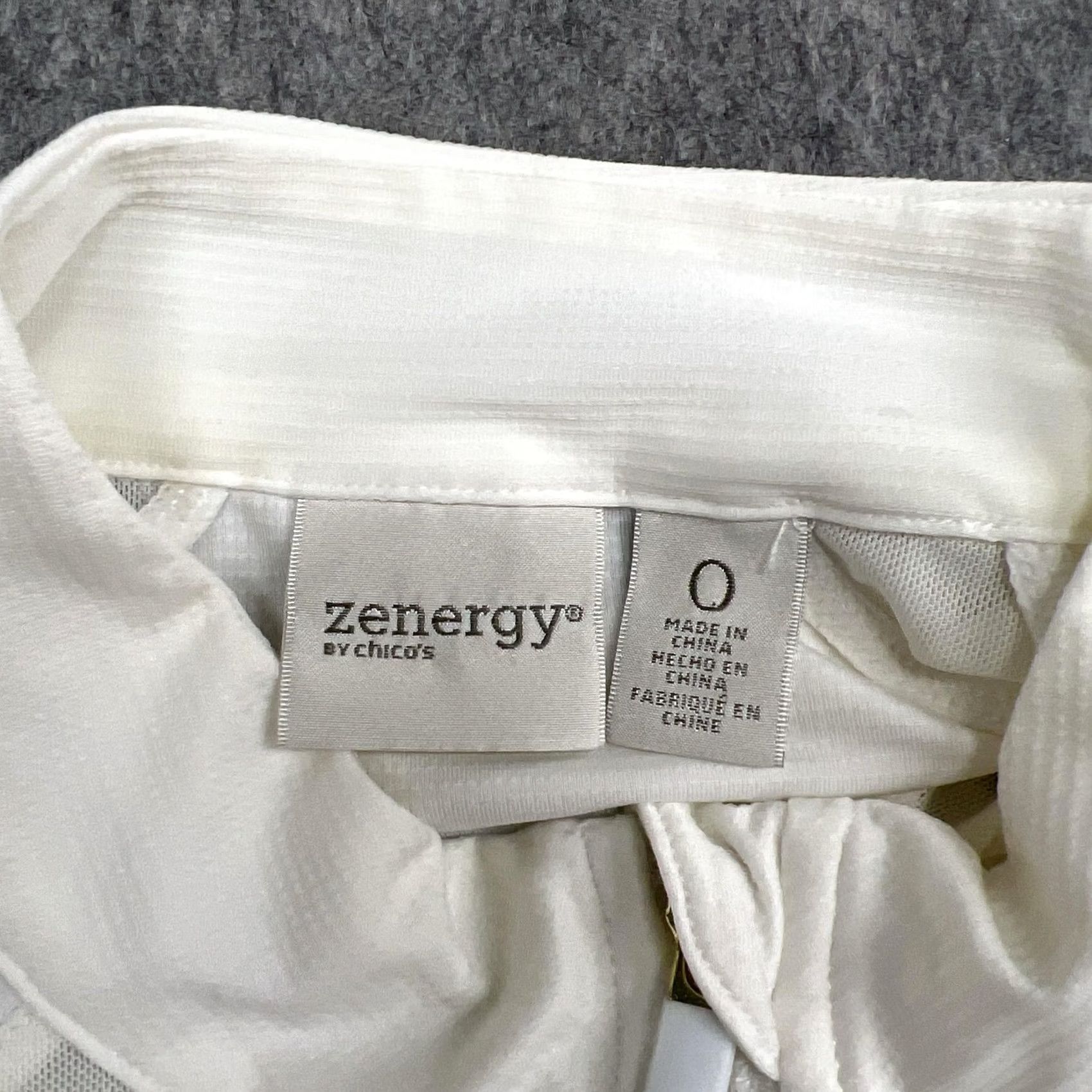 Vintage Chicos Zenergy Jacket Womens 0 White Track Mock Neck Stretch Activewear Size XS / US 0-2 / IT 36-38 - 3 Thumbnail
