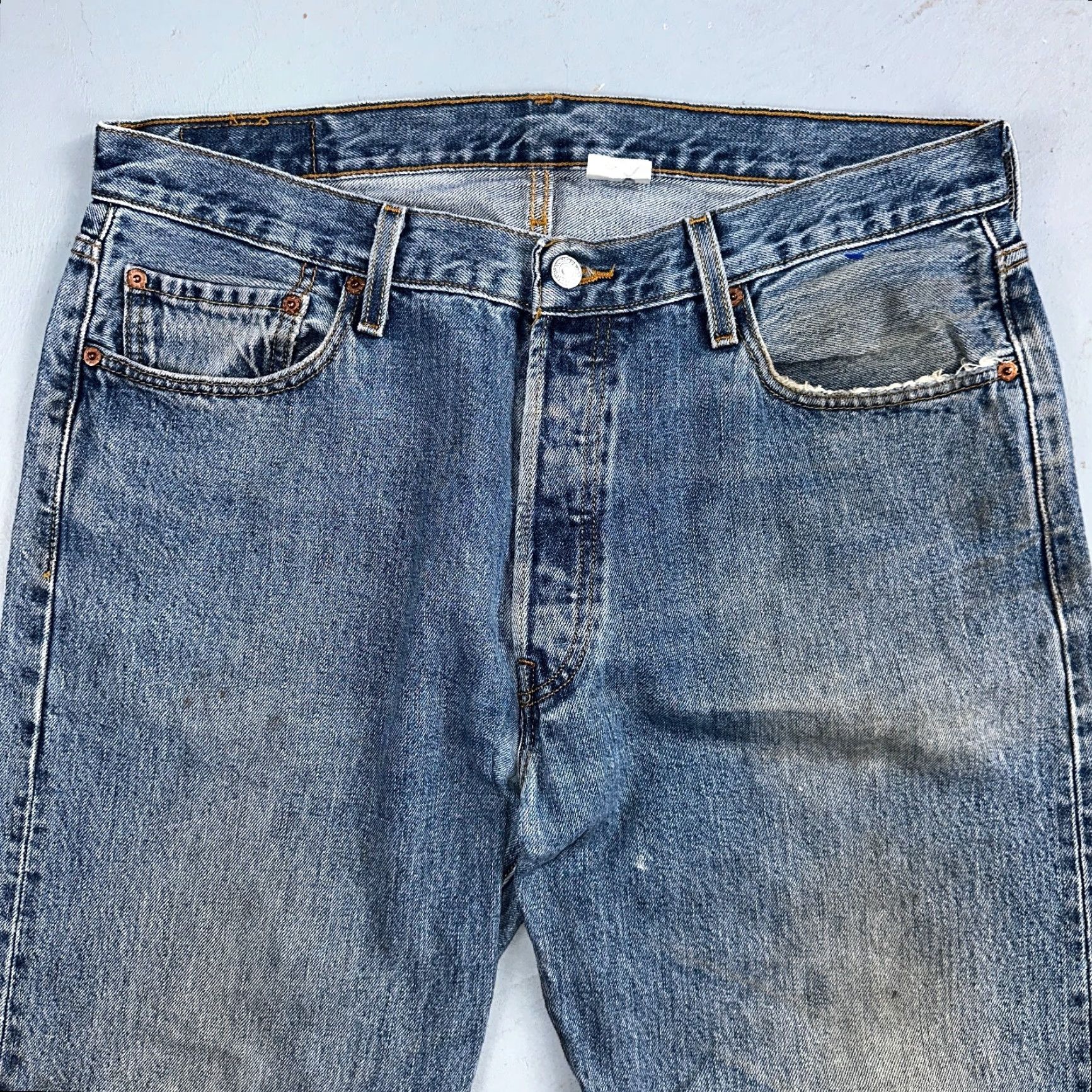 Levi's VINTAGE Levi's 501 Jeans Men 36x34 Blue Mid Wash 90s Straight Denim Cotton Button Closure Active Classic Size US 36 / EU 52 - 2 Thumbnail