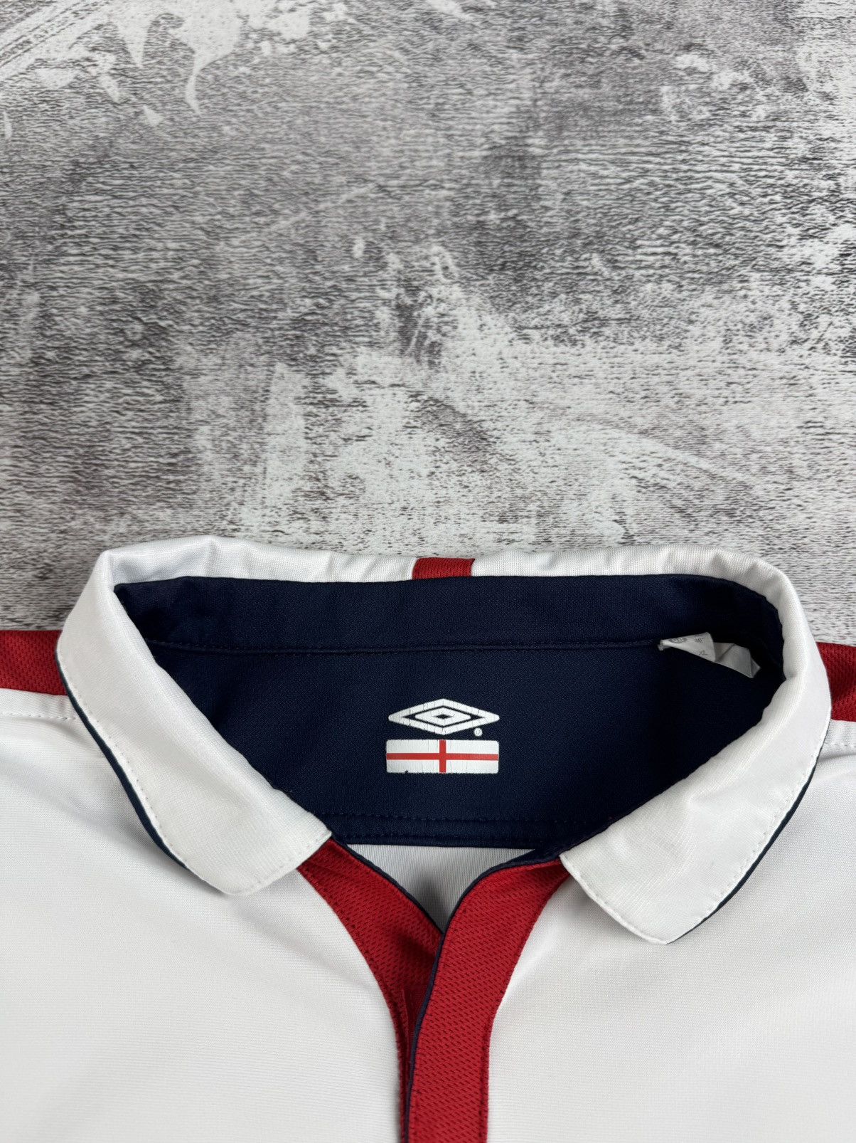 Umbro 00S England 2 in 1 2003/2004/2005 Football Jersey Shirt Tee Size US XL / EU 56 / 4 - 18 Thumbnail