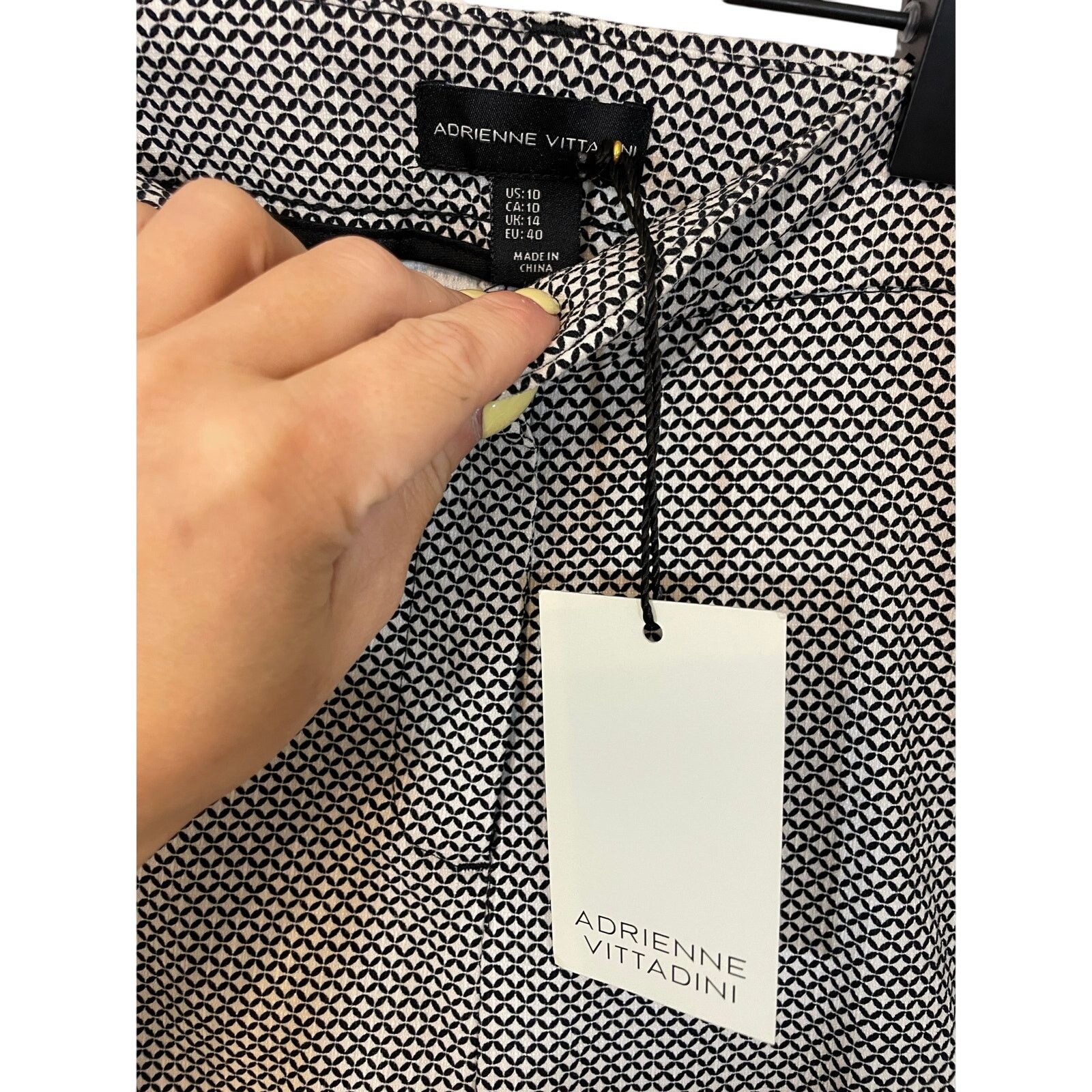 Adrianna Papell NWT Adrianna Papell Pull-On Geometric Treeca Check SZ 10 Size 32" / US 10 / IT 46 - 3 Thumbnail