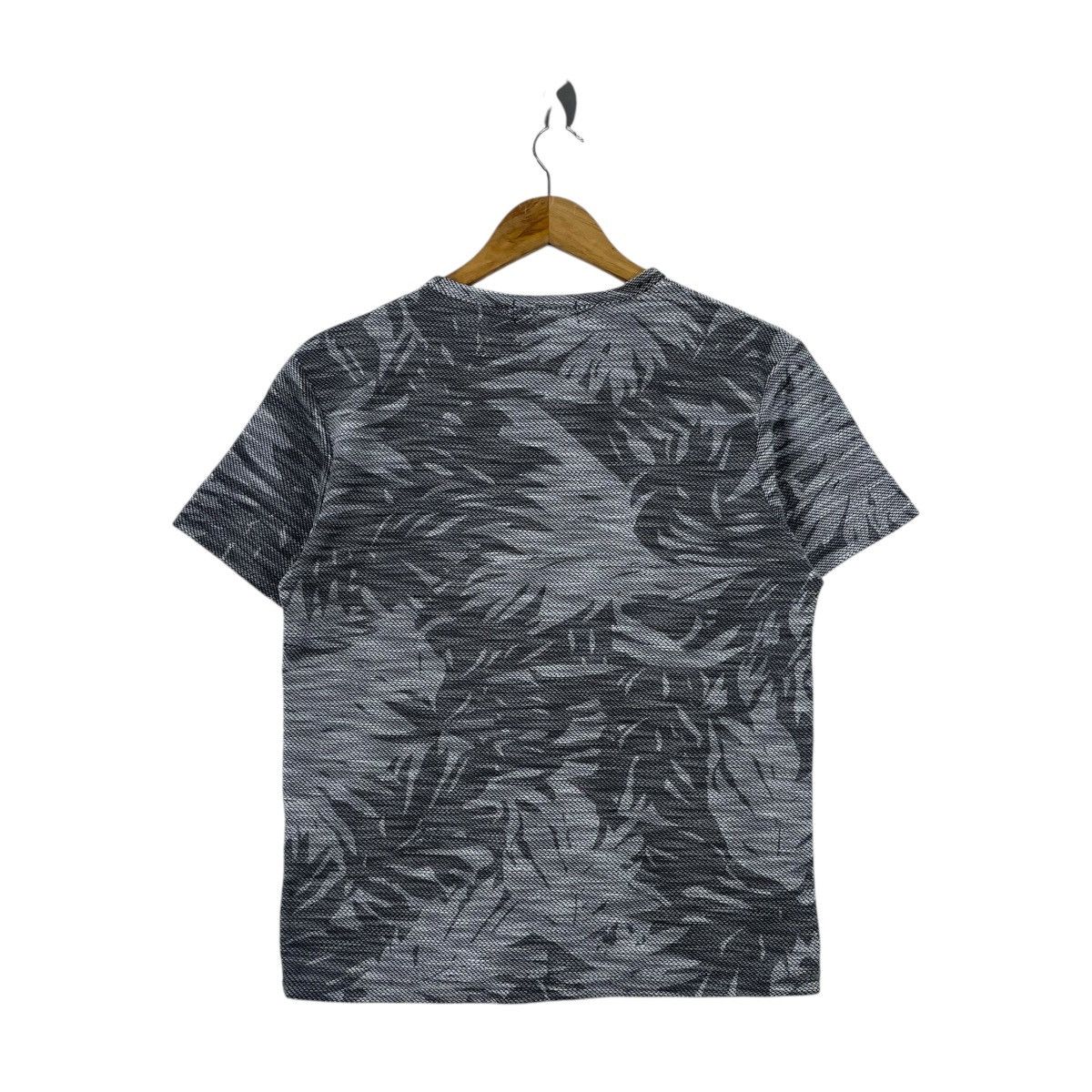 In The Attic IN THE ATTIC Japan Floral Motif Tshirt Size US M / EU 48-50 / 2 - 2 Thumbnail