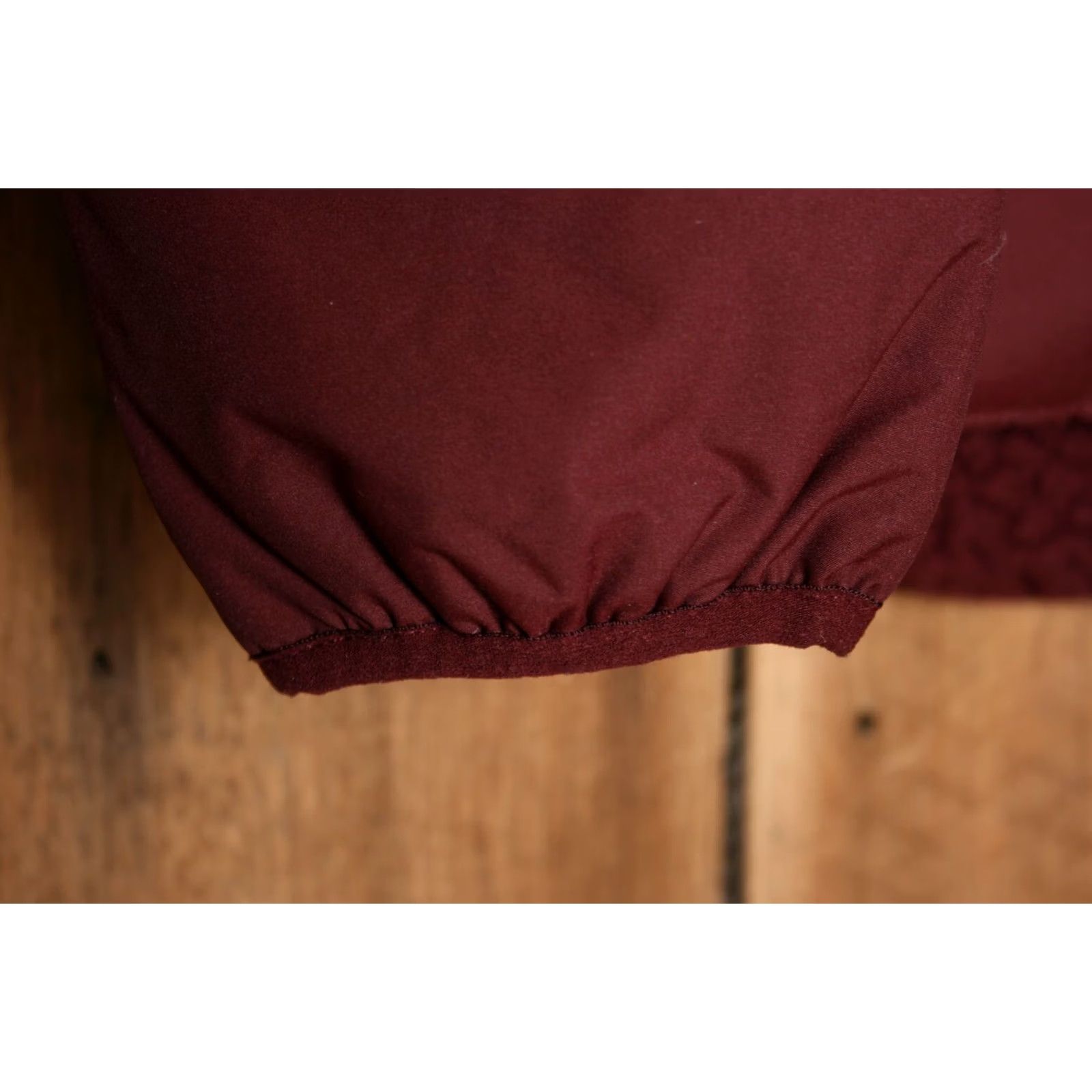 The North Face THE NORTH FACE Jacket Womens Sz. S Maroon Sherpa Lined Black Color Zip Exterior Polyester Basic Jacket Mens Womens Girls N/A Size S / US 4 / IT 40 - 4 Thumbnail