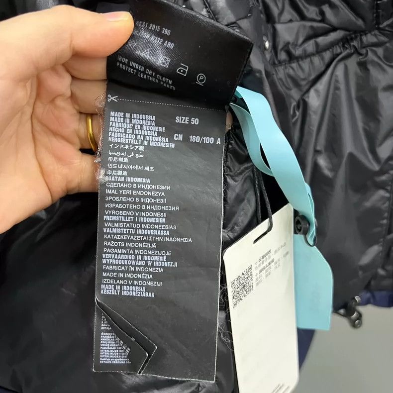 Prada Prada Dark blue triangle logo down jacket 2502-Nextarrow Size US M / EU 48-50 / 2 - 5 Thumbnail