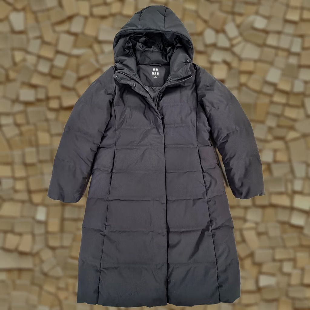 Uniqlo Uniqlo Womens Jacket Black Medium Lightweight Down Fill Water Repellent Hooded Jacket Size M / US 6-8 / IT 42-44 - 1 Thumbnail