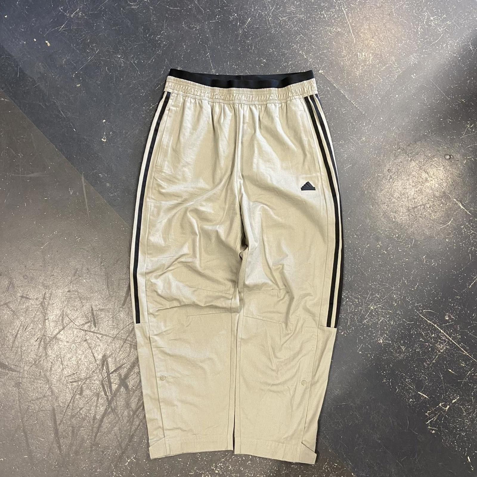 Adidas Tan / Olive Adidas Track Pants Size US 34 / EU 50 - 2 Thumbnail