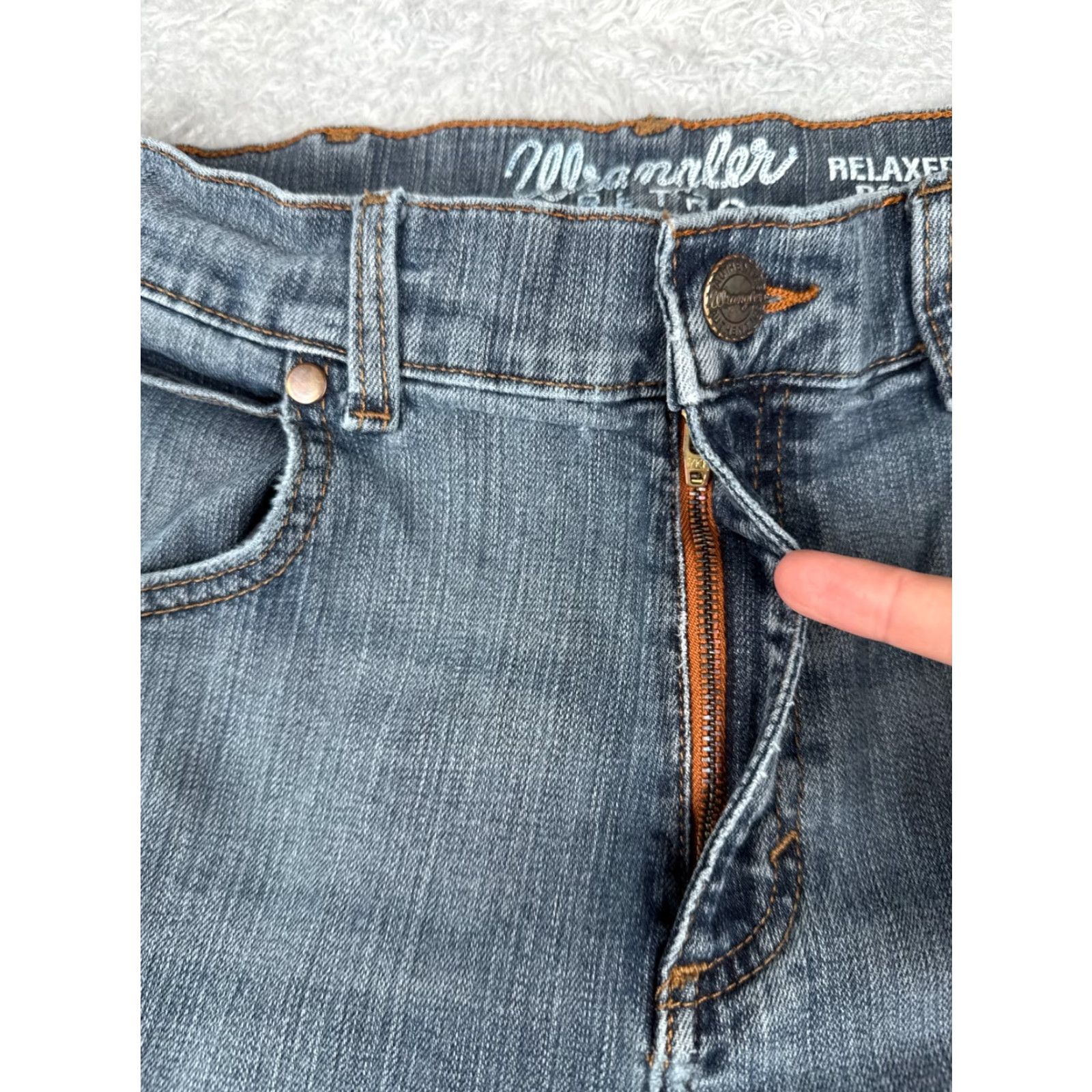 Wrangler VINTAGE Wrangler Jeans Mens 30 Blue Denim Retro Relaxed Fit Bootcut Jean Falls City 30L Size US 30 / EU 46 - 5 Thumbnail