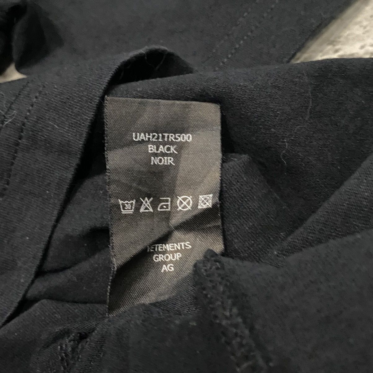 Vetements Vetements Back Logo Tshirt Size US M / EU 48-50 / 2 - 3 Thumbnail