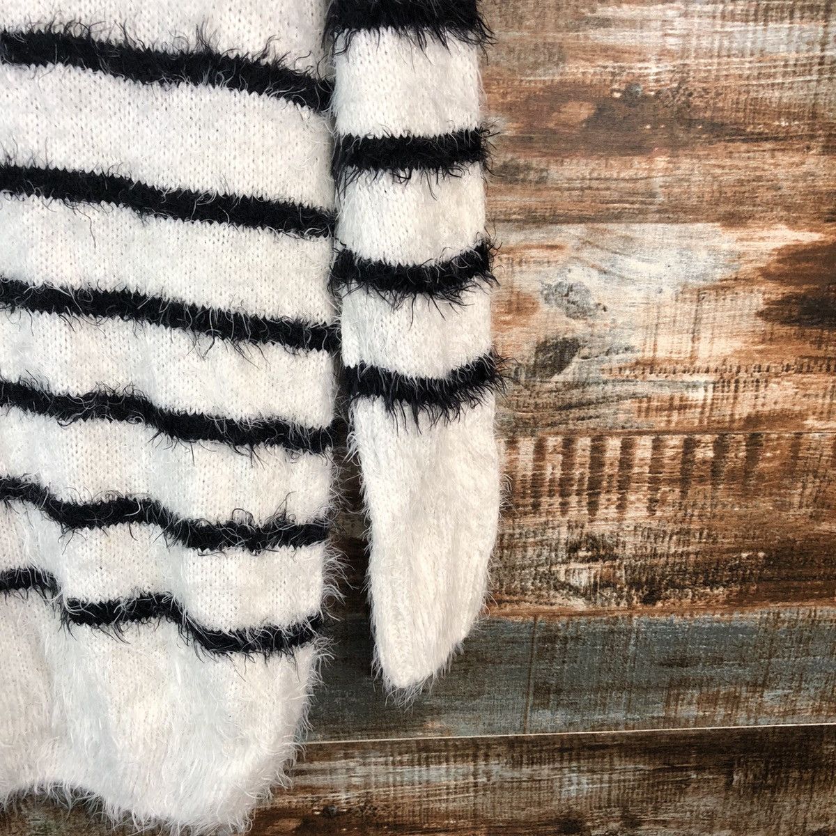 Homespun Knitwear × Japanese Brand × OVER THE STRiPES DLL Latina Stripe White fur shaggy mohair Knitwear #C057 Size M / US 6-8 / IT 42-44 - 17 Thumbnail