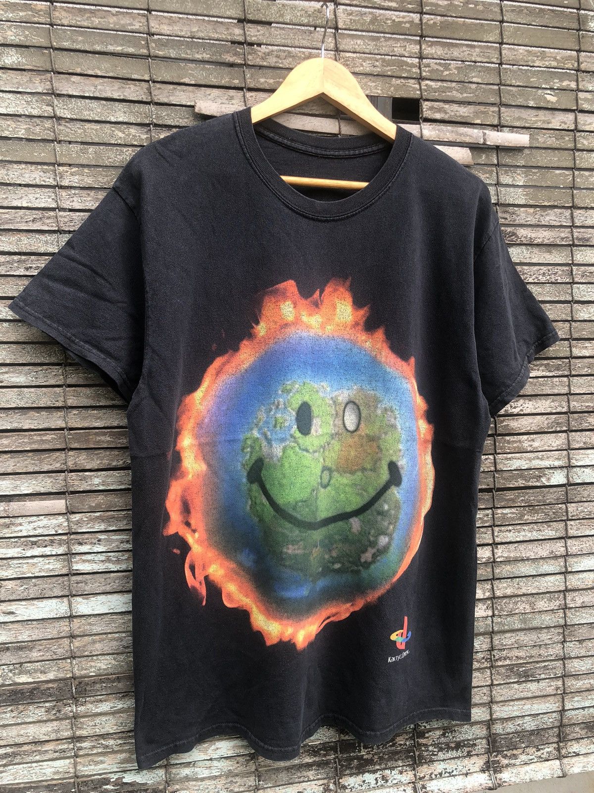 Travis Scott Beauty Sunfaded Travis Scott X Playstation World Tee Size US L / EU 52-54 / 3 - 2 Thumbnail