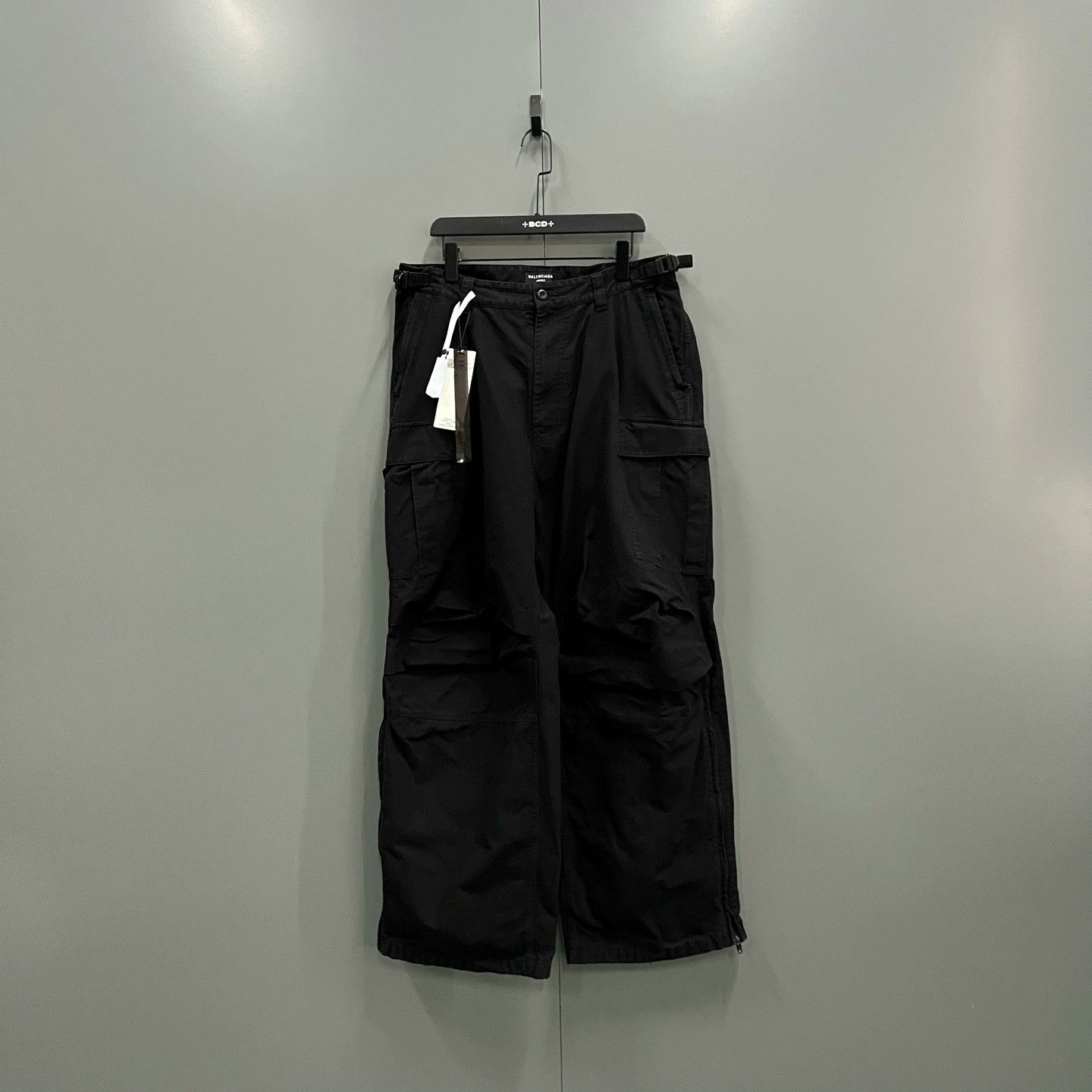 Balenciaga Balenciaga Black Cargo Wide-Leg Pants Size US 32 / EU 48 - 1 Thumbnail