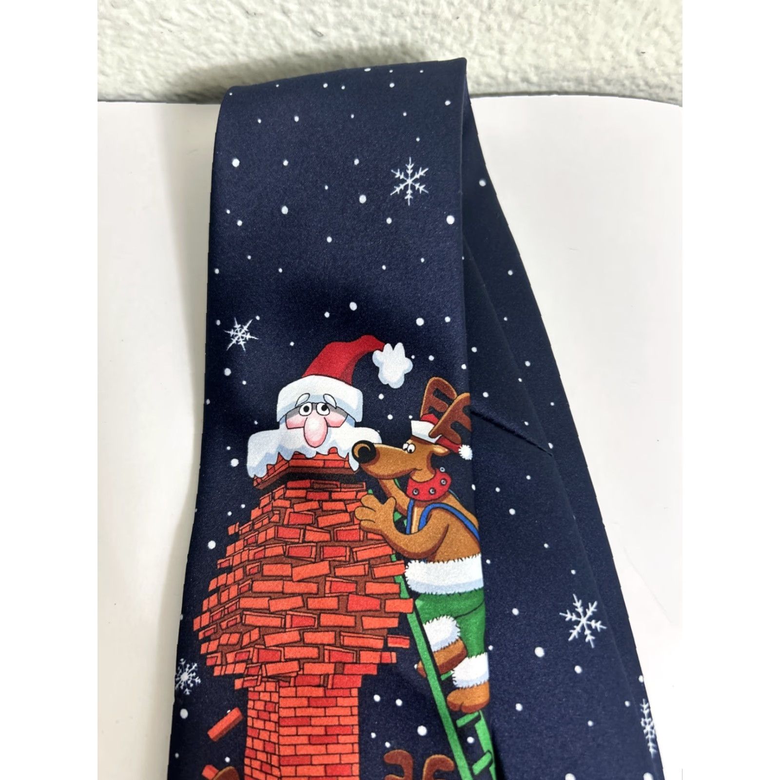 Vintage Yule Tie Christmas Necktie Santa Reindeer Novelty Roof Funny Greetings Holiday Size ONE SIZE - 4 Thumbnail