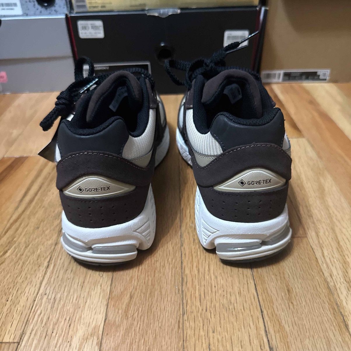 New Balance New balance 2002r black cofee gortex Size US 8 / EU 41 - 4 Thumbnail