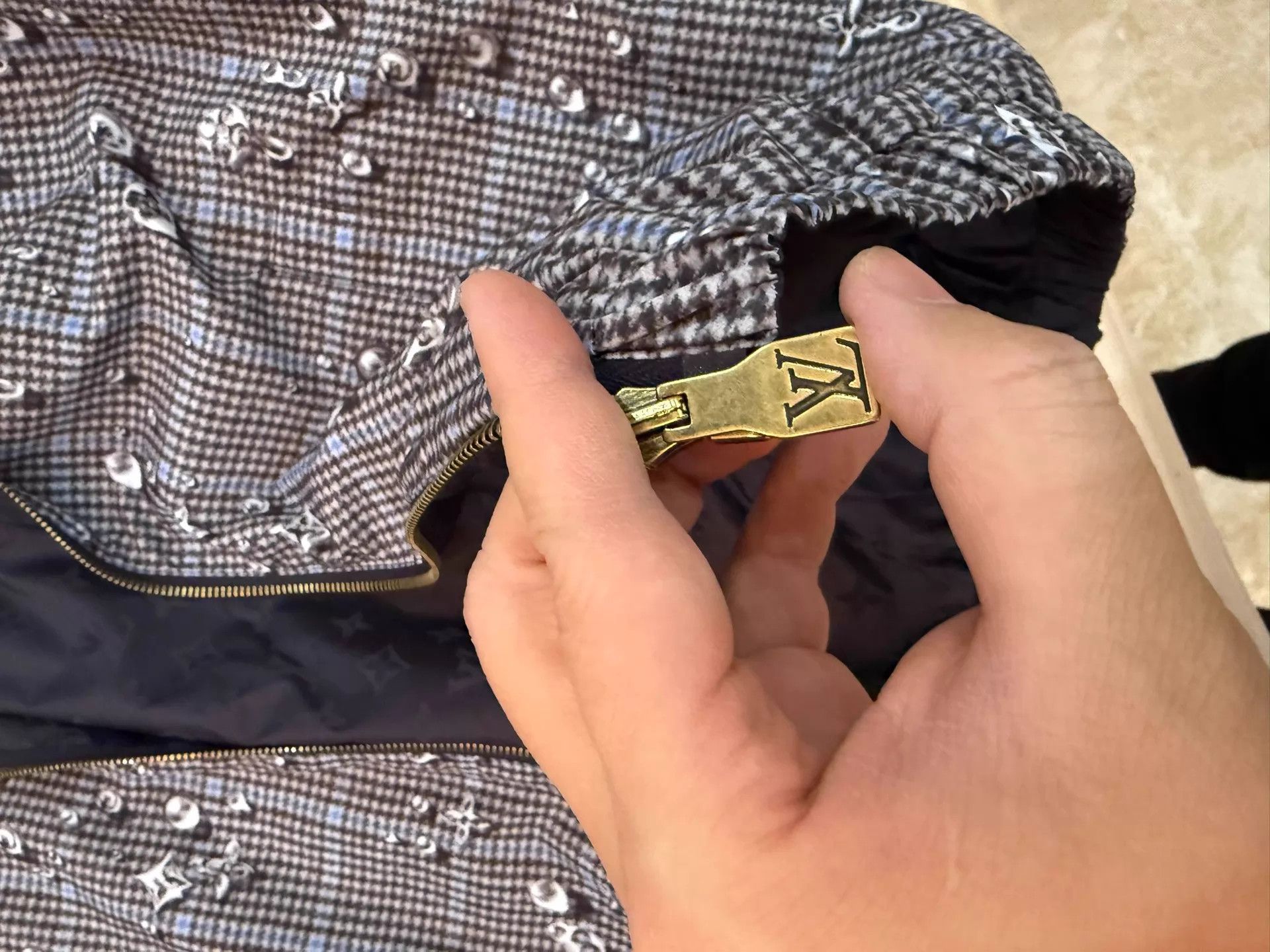 Louis Vuitton LV Men's 2-Sided Monogram/Wales Check Jacket 46/48 Size US S / EU 44-46 / 1 - 6 Thumbnail