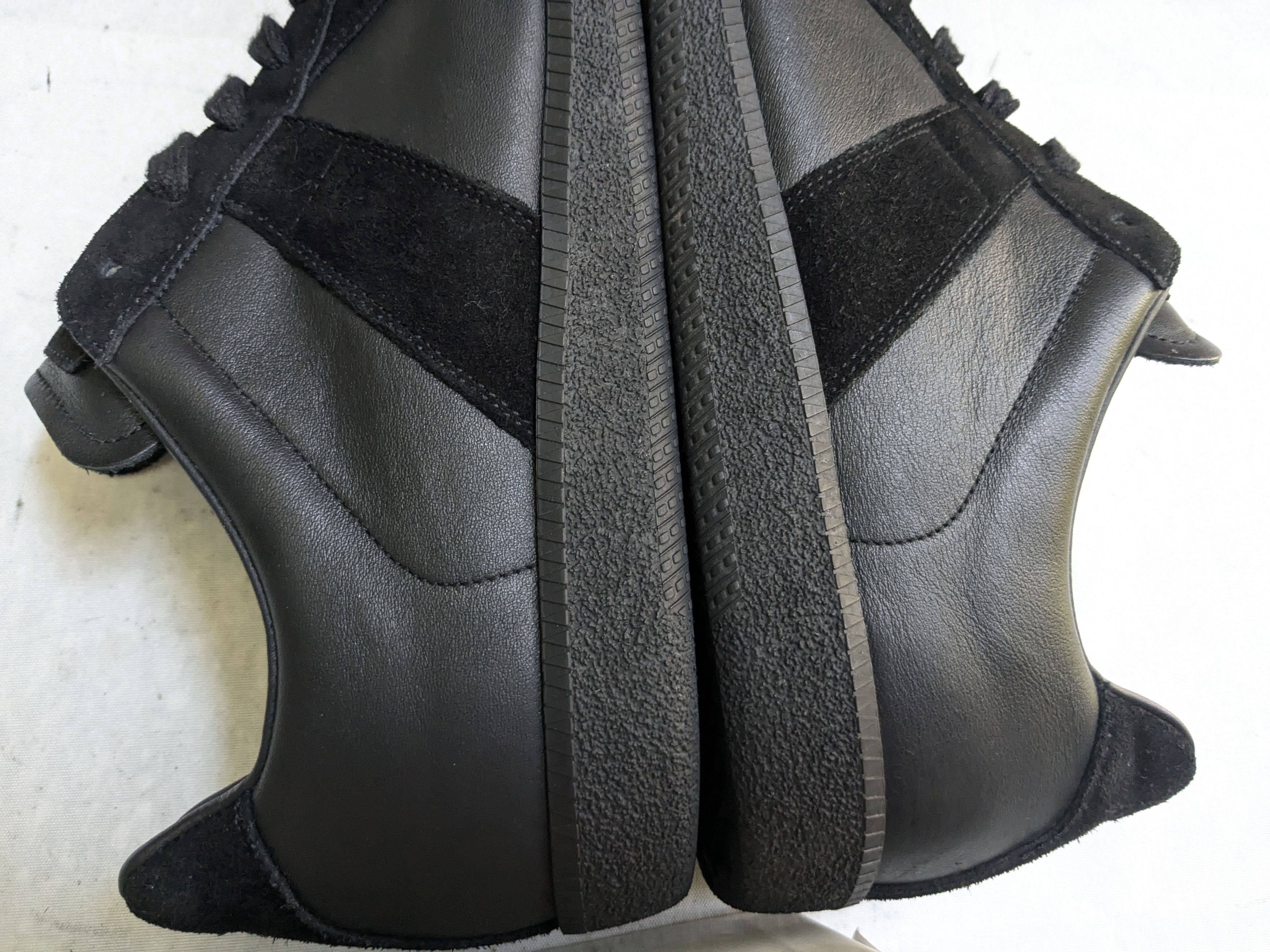 Maison Margiela Maison Margiela Replica GAT Black 11 44 Low Tops Size US 11 / EU 44 - 14 Thumbnail