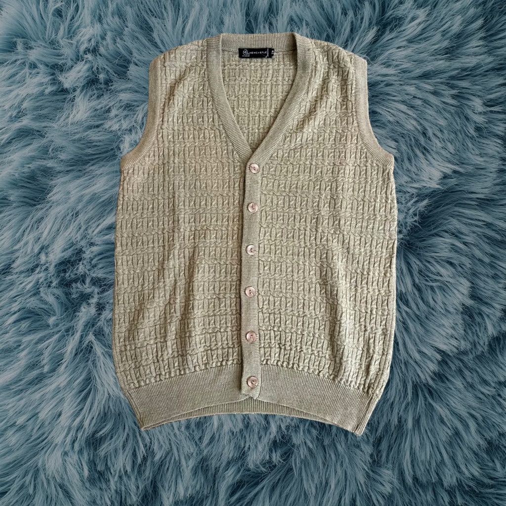 Vintage Newcastle Cardigan Vest Mens 42 Beige Wool Blend Textured Knit, Men's (Size Xl)