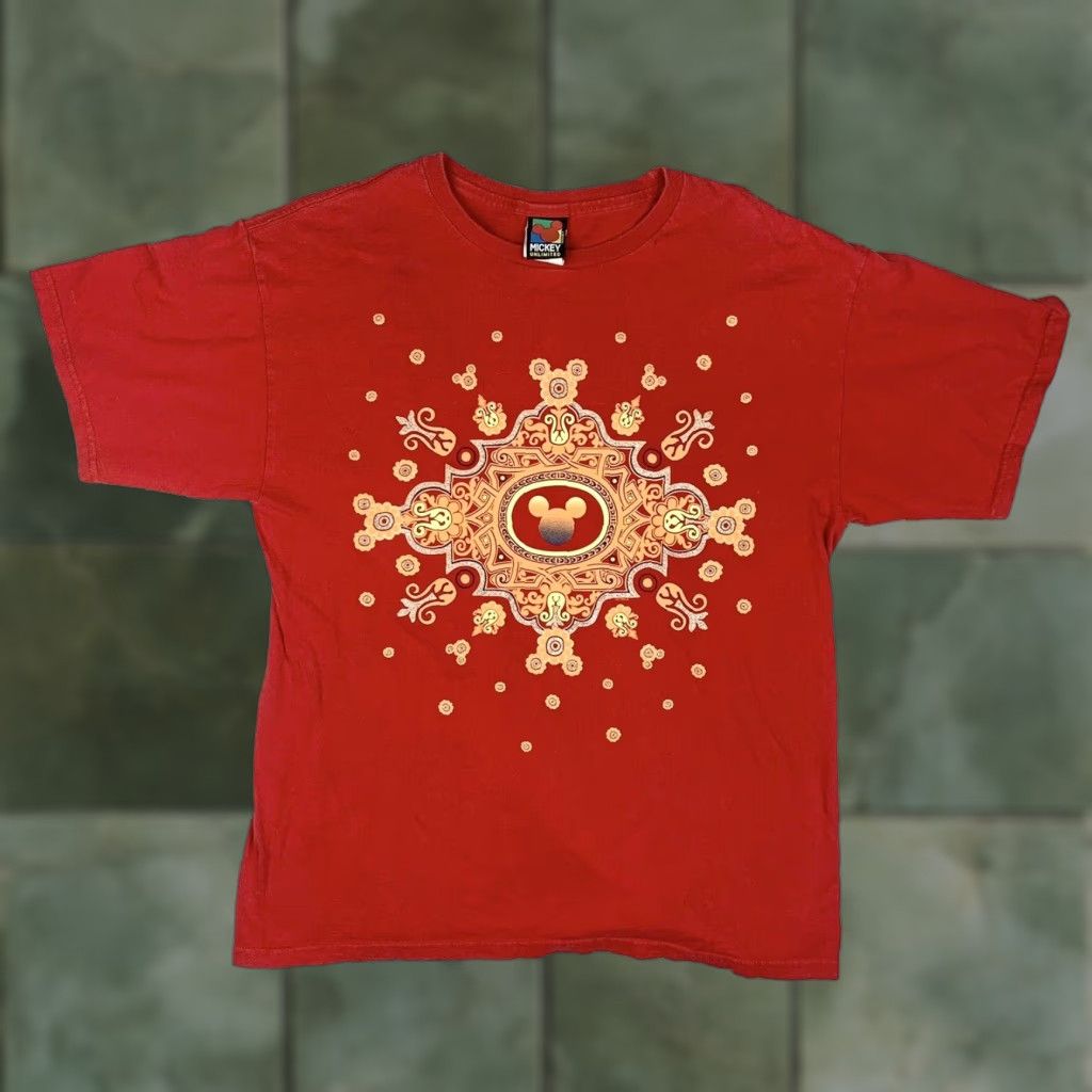 Mickey Unlimited VINTAGE Mickey Chinese New Year Themed T Shirt Sz Large Disney World 90s Y2K Size US L / EU 52-54 / 3 - 1 Thumbnail