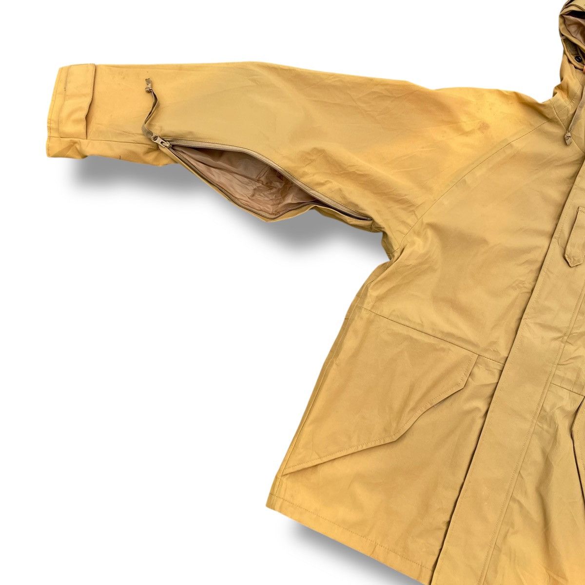 Barbour CONTRACTOR MULTIPOCKET WATERPROOF HOODIE JACKET Size US M / EU 48-50 / 2 - 4 Thumbnail