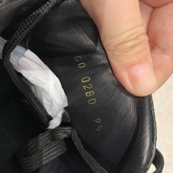 Other Louis Vuitton Run Away Black Leather Sneakers -2508 Size US 10.5 / EU 43-44 - 5 Thumbnail