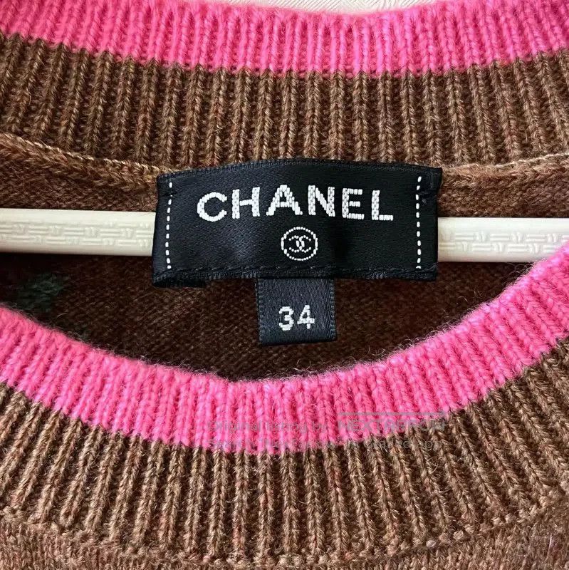 Chanel Chanel Brown Cashmere Sweater with Floral Design . Size S / US 4 / IT 40 - 3 Thumbnail