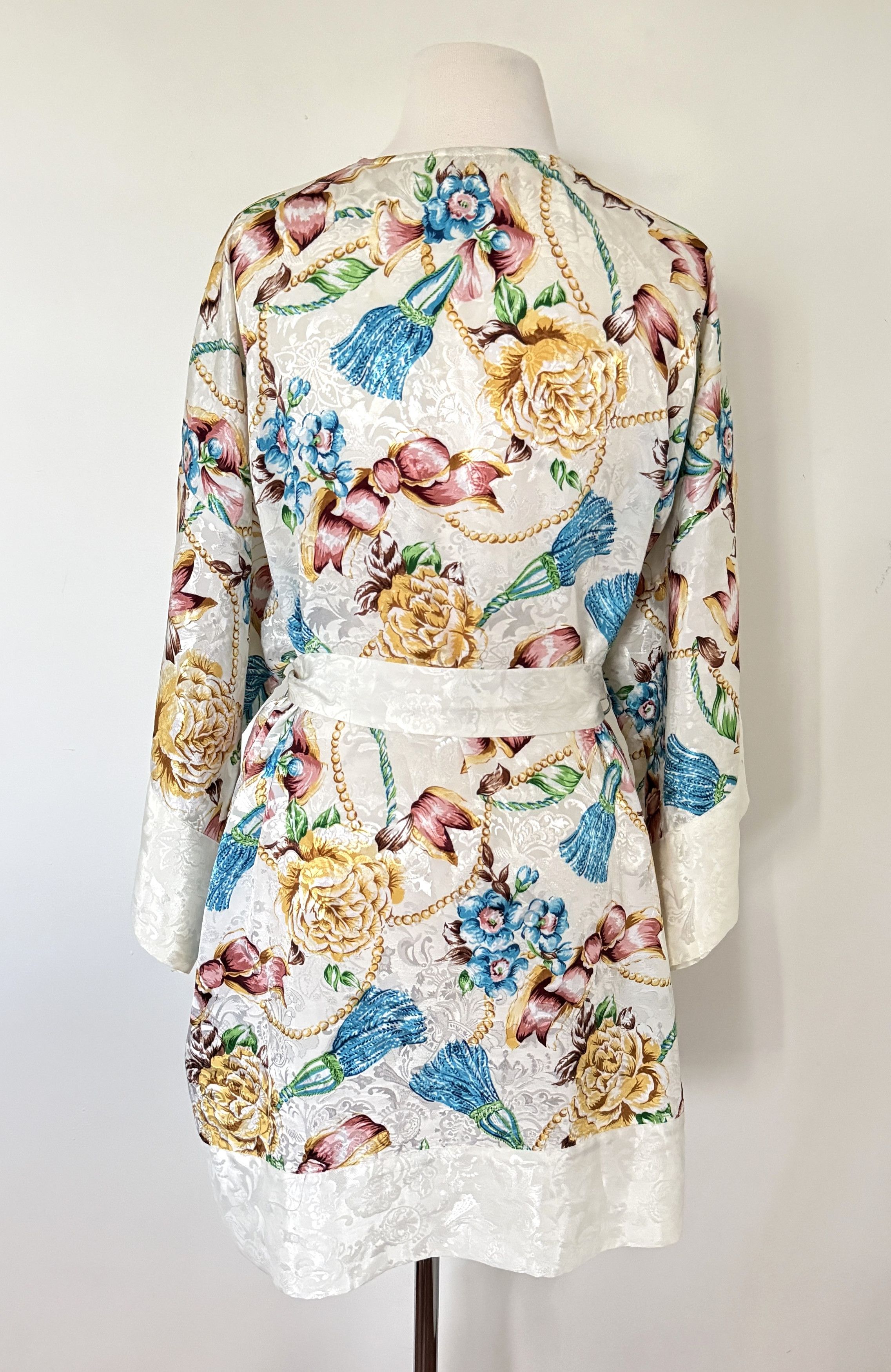 Victoria's Secret Victorias Secret Kimono Robe Floral Gold Label Coquette Size ONE SIZE - 4 Thumbnail
