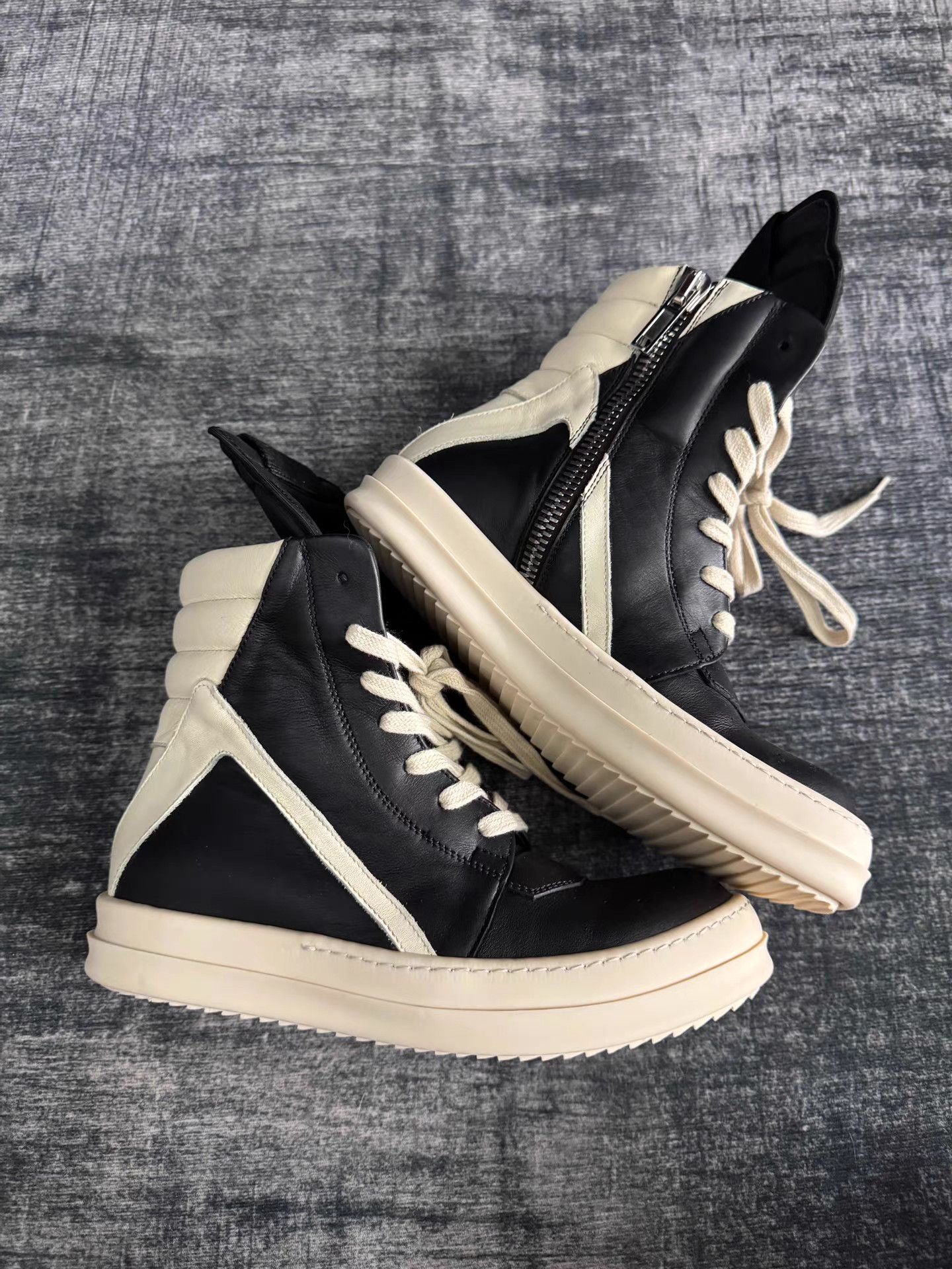 Rick Owens rick owens Mainline Triangle Size US 6.5 / IT 36.5 - 2 Thumbnail