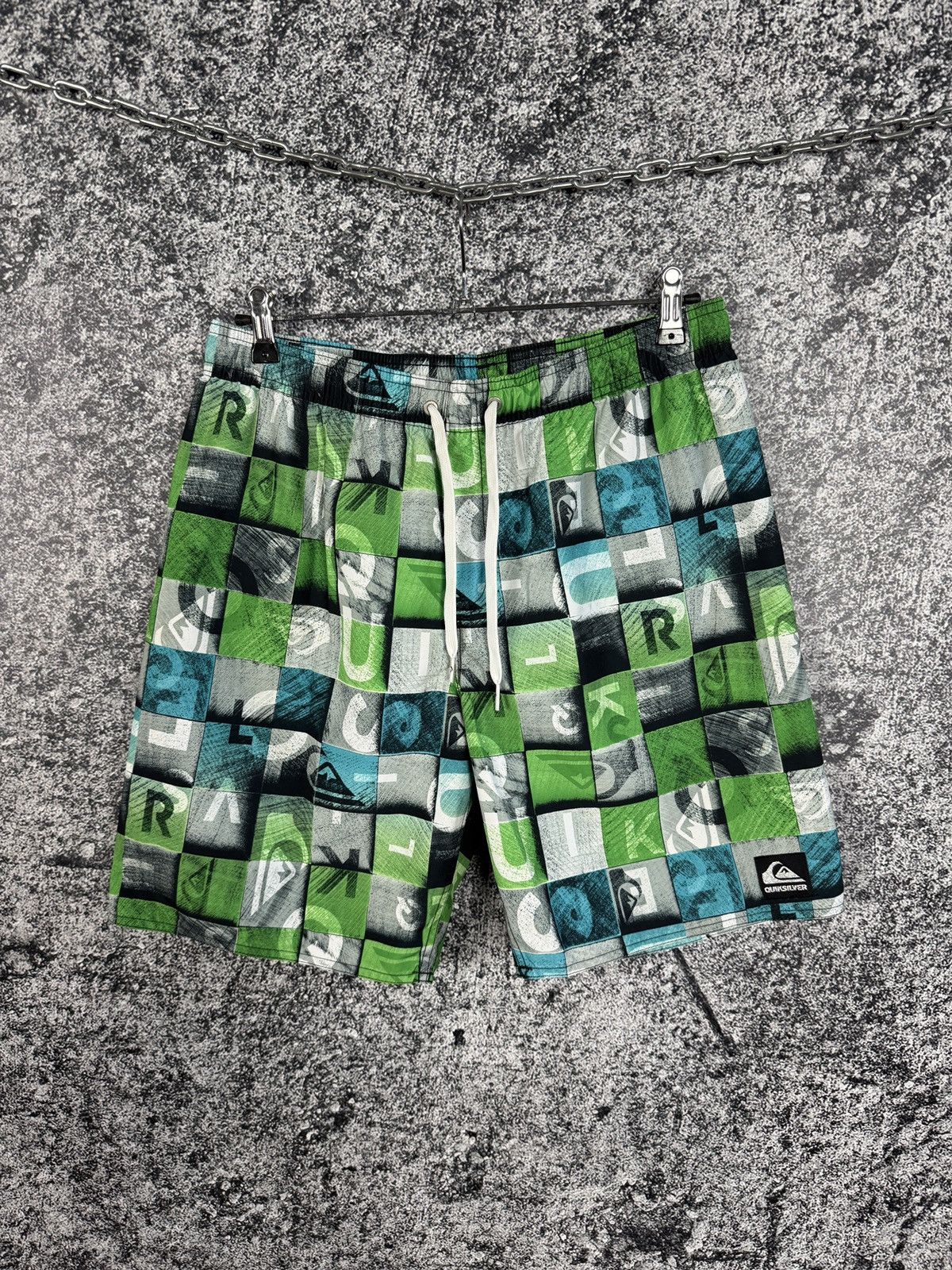 Quiksilver Quiksilver Board Shorts Swim Trunks Green Graphic Print Surf Size US 34 / EU 50 - 1 Thumbnail