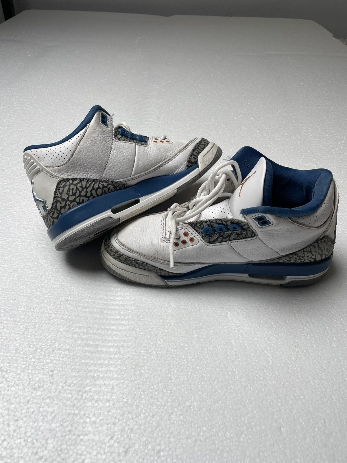 Jordan Brand Nike Air Jordan 3 Retro Washington Wizards Shoes 6.5 Youth Size US 6.5 / EU 39-40 - 7 Thumbnail