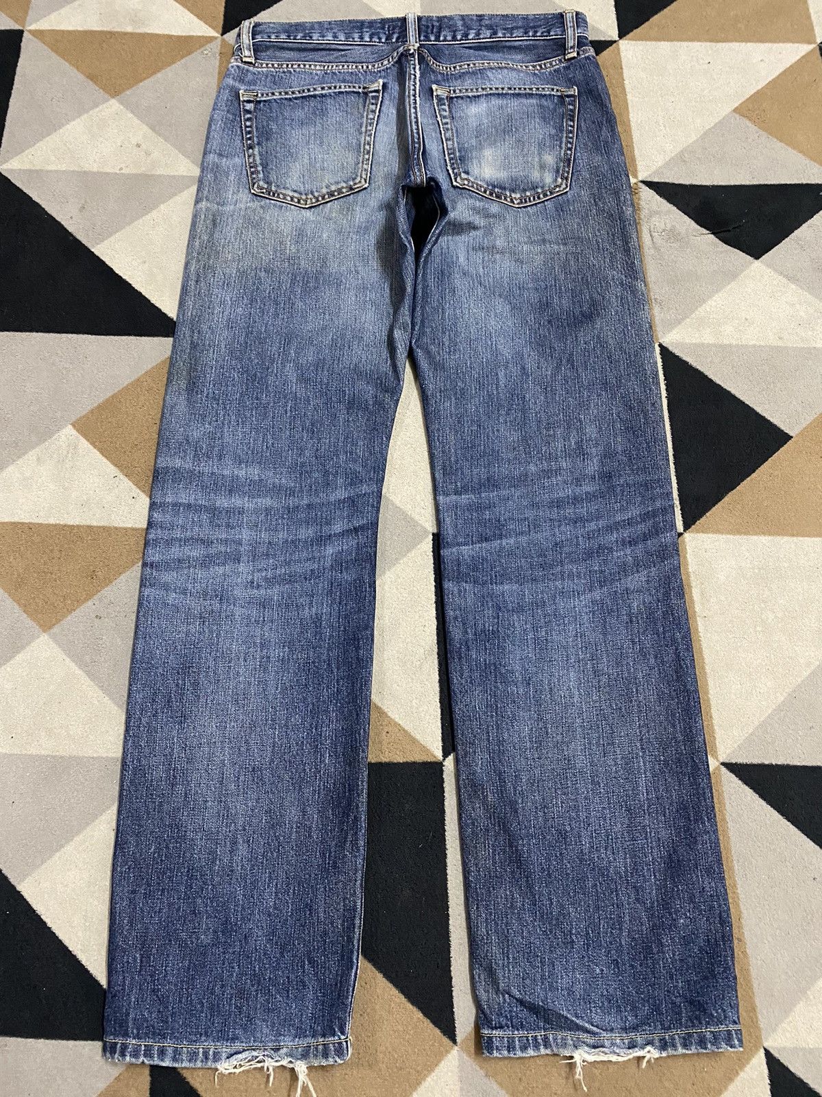 Japanese Brand Vintage Uniqlo Blue Wash Distressed Jeans Size US 32 / EU 48 - 2 Thumbnail