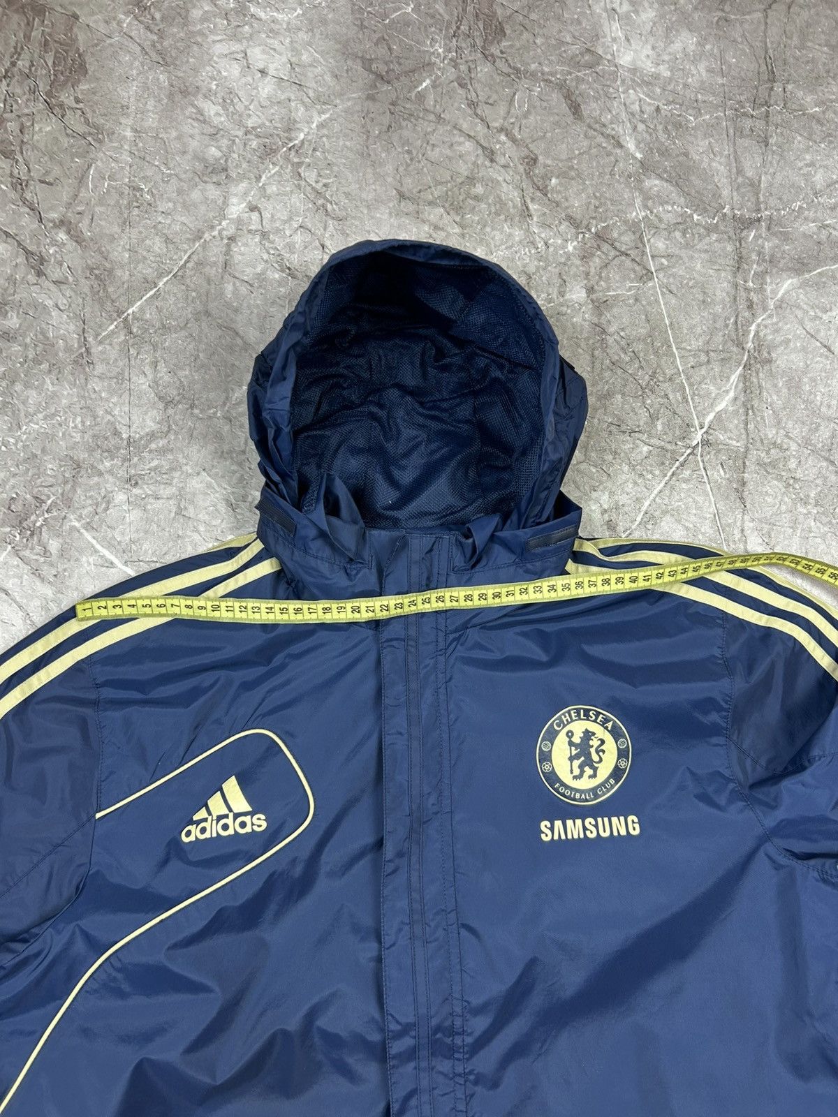 Adidas Vintage Chelsea soccer jacket adidas big logo size m Size US M / EU 48-50 / 2 - 17 Thumbnail