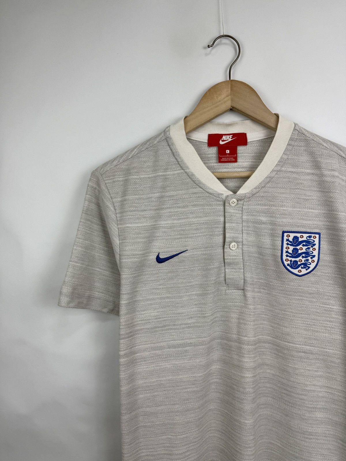 Chelsea Soccer 🏴󠁧󠁢󠁥󠁮󠁧󠁿 Nike England Soccer Polo T-Shirt Y2K Rare Retro Size US L / EU 52-54 / 3 - 5 Thumbnail