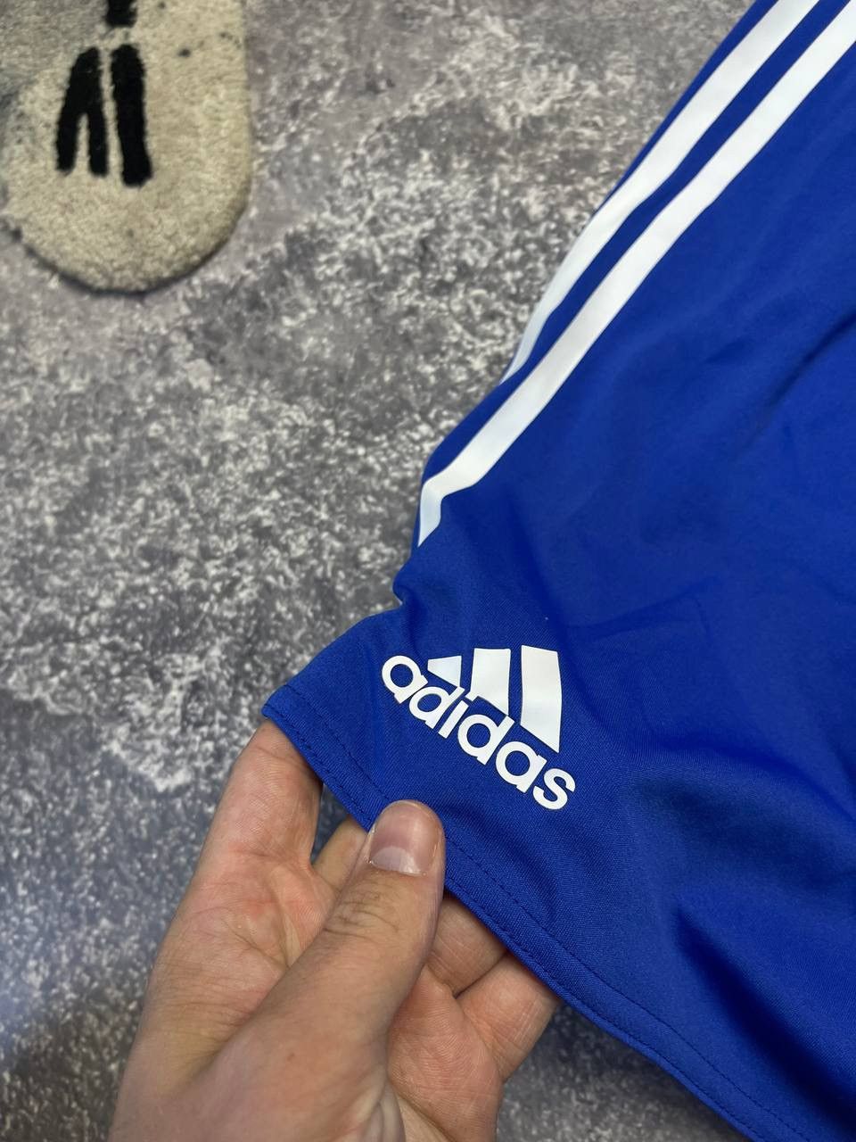 Adidas × Chelsea Soccer CHELSEA SHORTS VINTAGE ADIDAS Size US 38 / EU 54 - 6 Thumbnail
