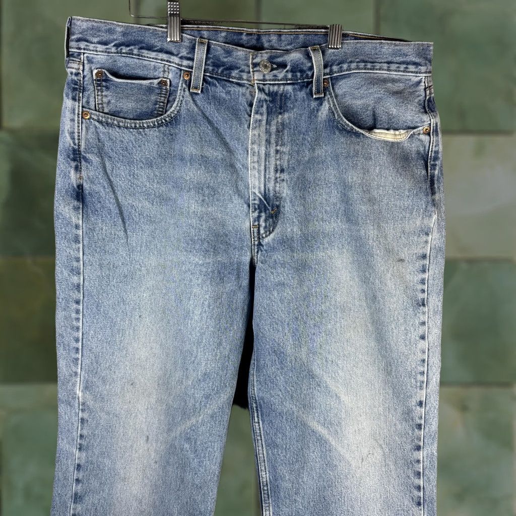 Levi's Levi's 550 Jeans Mens 38x32 Light Wash Blue Relaxed Straight Denim Cotton Size US 38 / EU 54 - 1 Thumbnail