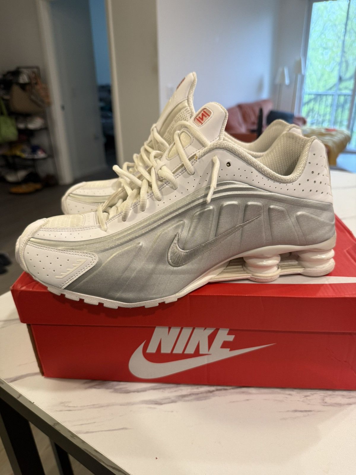 Nike Nike Shox R4 Metallic Silver Size US 13 / EU 46 - 2 Thumbnail