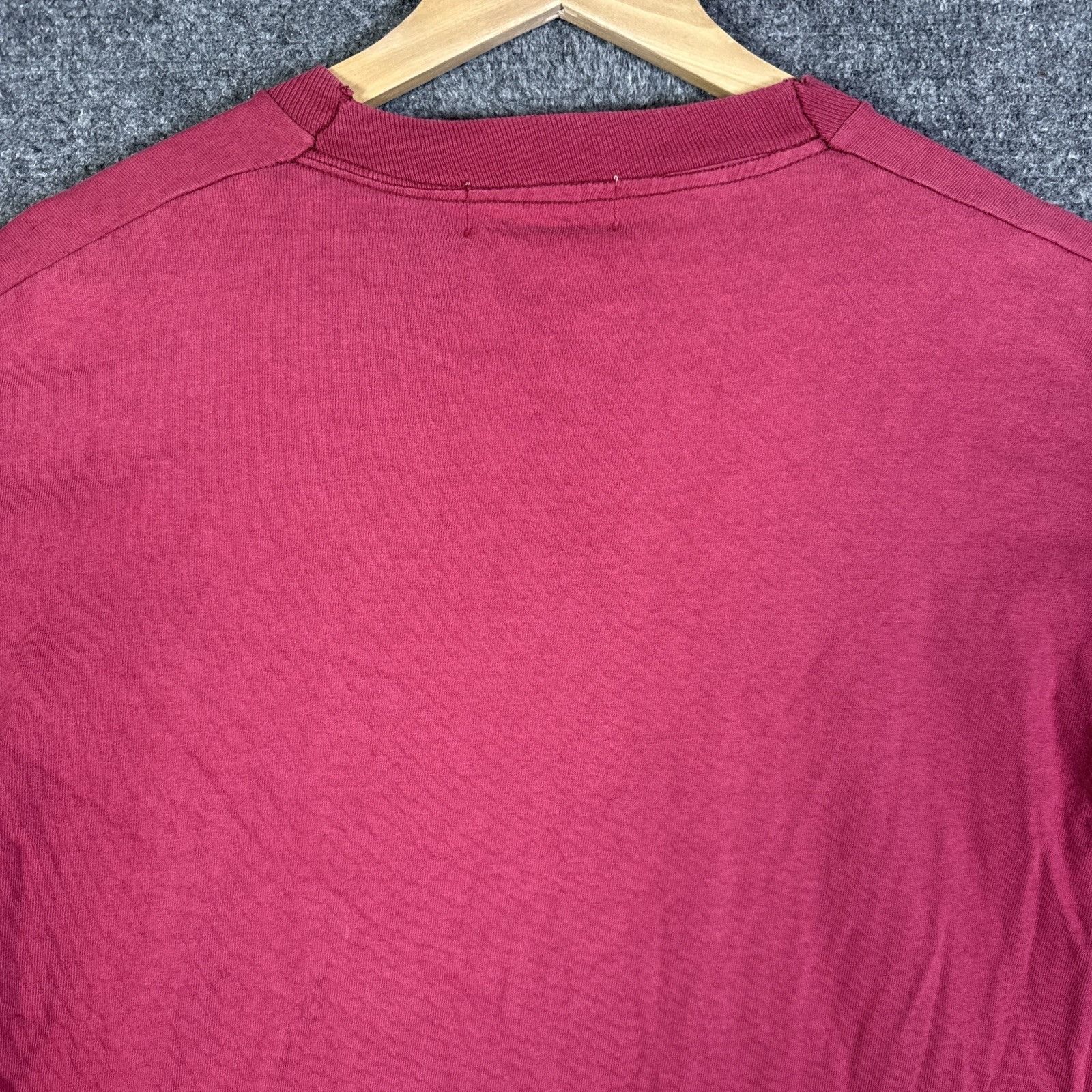 Blind Skateboards Vintage Bitch Skateboards Shirt Mens Large Red 90s USA Skate Size US L / EU 52-54 / 3 - 7 Thumbnail