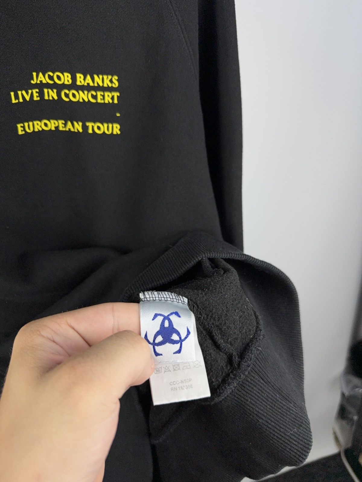 Band Tees Merch Jacob Banks European 2018 Tour Village Hoodie Black L Size US L / EU 52-54 / 3 - 7 Thumbnail