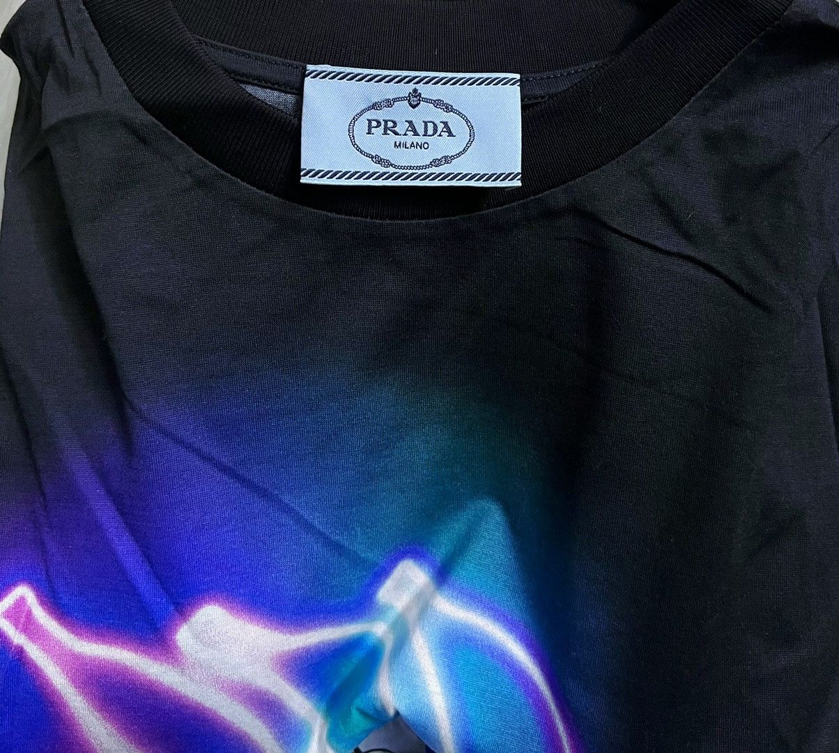 Prada Prada banana print neon cropped top 🍌✨ Size S / US 4 / IT 40 - 11 Thumbnail
