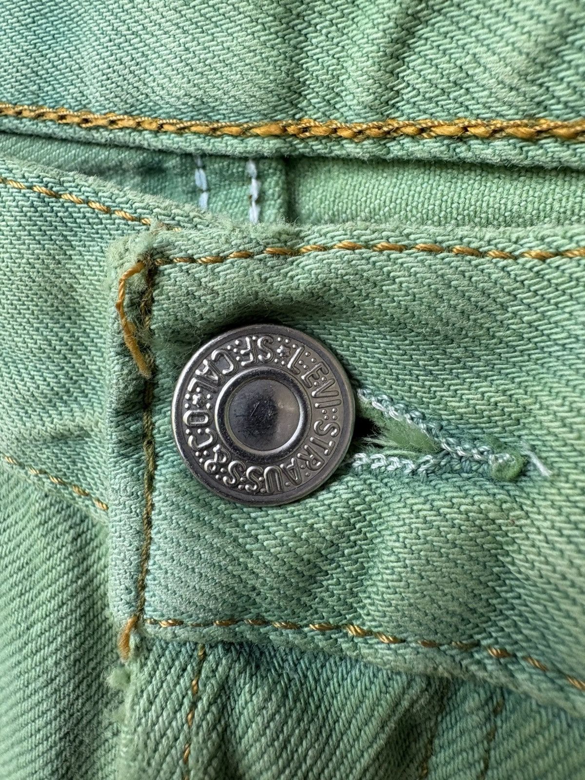 Levi's 501 Made In Spain Green 90’s Size US 32 / EU 48 - 4 Thumbnail