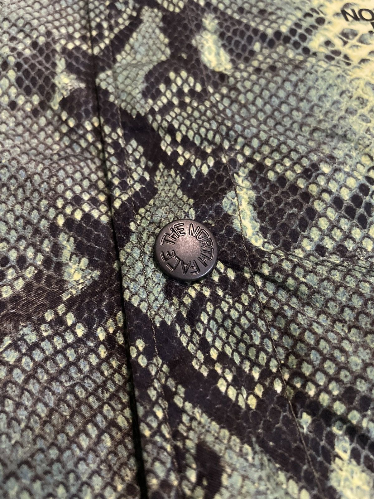 Supreme × The North Face Supreme X The North Face Snakeskin Coach SS18 Size US L / EU 52-54 / 3 - 4 Thumbnail