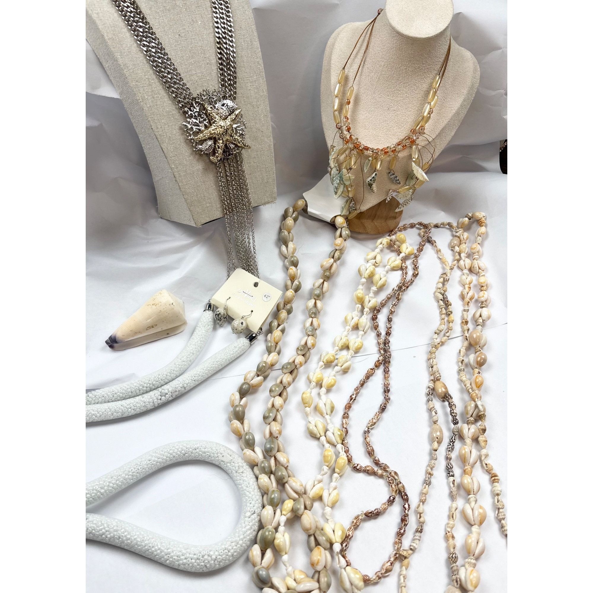 Handmade Beach-Inspired Shell & Chain Necklace Set Starfish & Seashel Size ONE SIZE - 10 Thumbnail